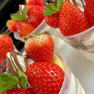 いちごパフェ いちごパフェ